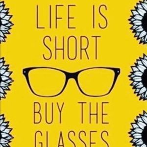 Shopping therapy for your eyes ☺️😎